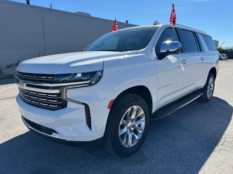 Chevrolet Suburban Vehicle Full-screen Gallery Image 10