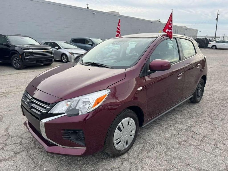 2024 Mitsubishi Mirage ES's photo