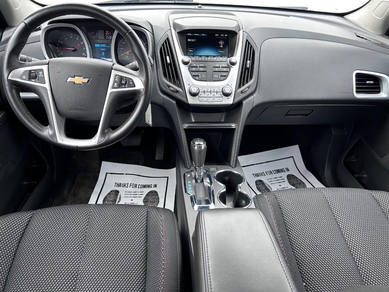 Chevrolet Equinox Vehicle Full-screen Gallery Image 8