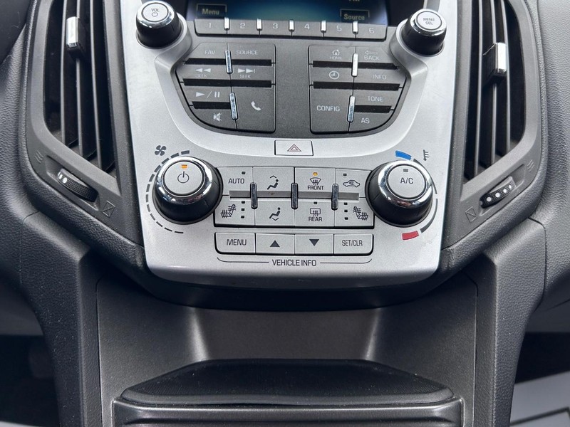 Chevrolet Equinox Vehicle Full-screen Gallery Image 13