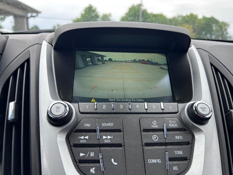 Chevrolet Equinox Vehicle Full-screen Gallery Image 19