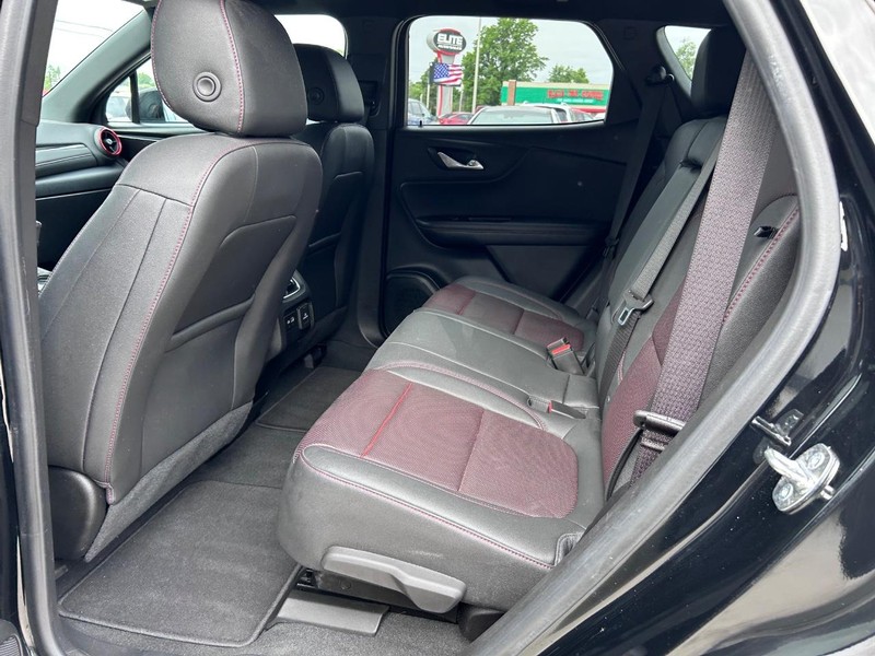 Chevrolet Blazer Vehicle Full-screen Gallery Image 8