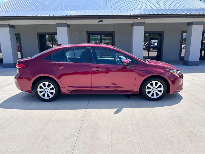 Toyota Corolla Vehicle Full-screen Gallery Image 2