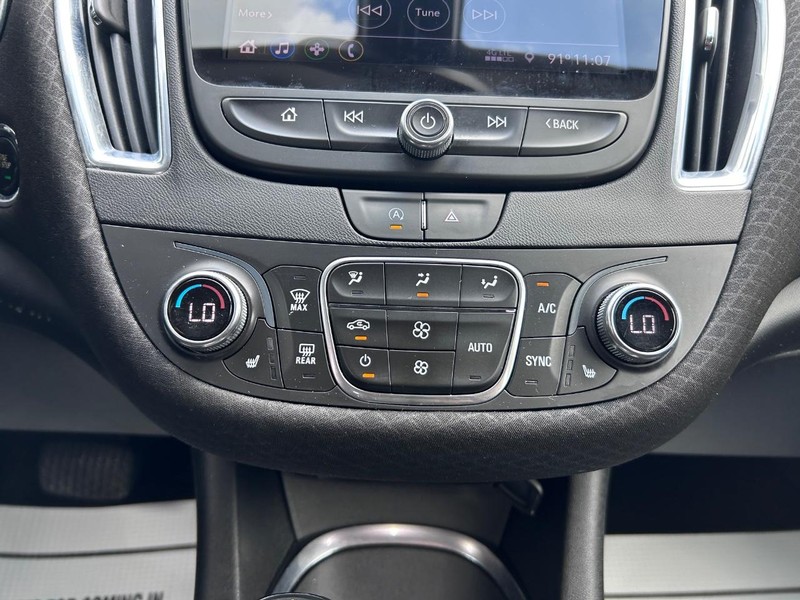 Chevrolet Malibu Vehicle Full-screen Gallery Image 15