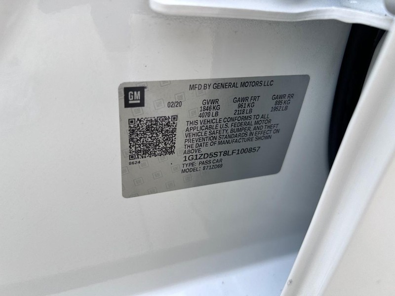 Chevrolet Malibu Vehicle Full-screen Gallery Image 22