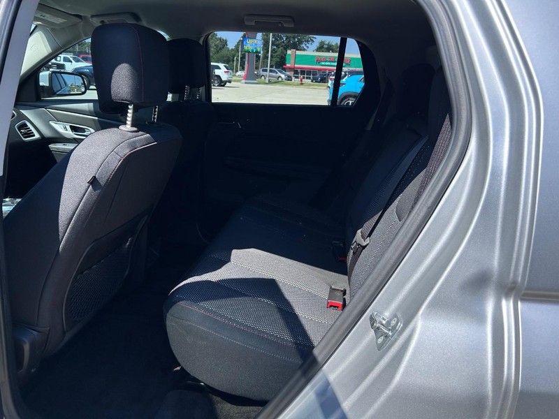 GMC Terrain Vehicle Full-screen Gallery Image 7