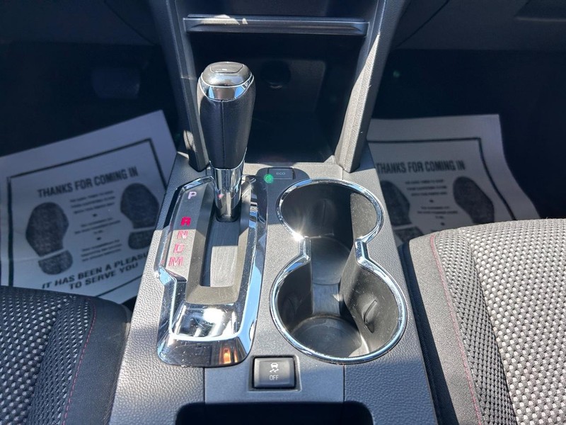 GMC Terrain Vehicle Full-screen Gallery Image 14