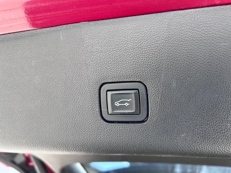 Chevrolet Traverse Vehicle Full-screen Gallery Image 6