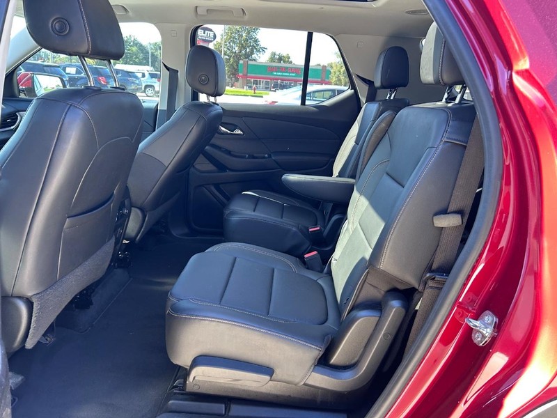 Chevrolet Traverse Vehicle Full-screen Gallery Image 9