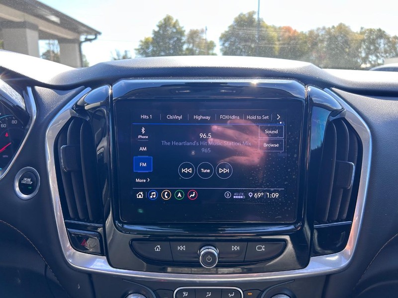 Chevrolet Traverse Vehicle Full-screen Gallery Image 16