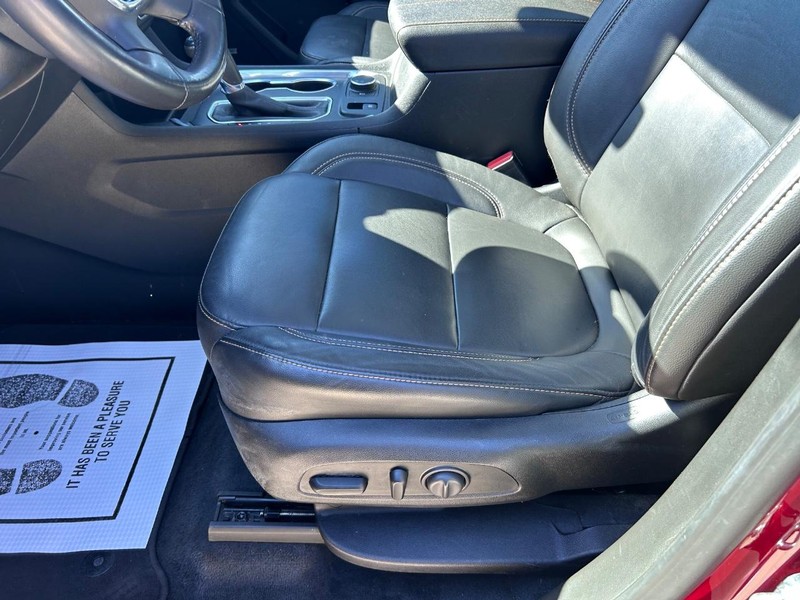 Chevrolet Traverse Vehicle Full-screen Gallery Image 21