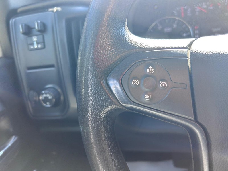 GMC Sierra 3500HD Vehicle Full-screen Gallery Image 10