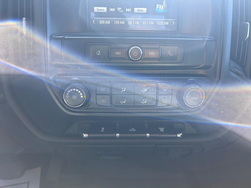 GMC Sierra 3500HD Vehicle Full-screen Gallery Image 12