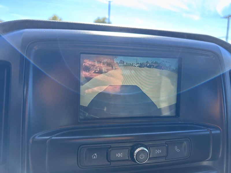 GMC Sierra 3500HD Vehicle Full-screen Gallery Image 17