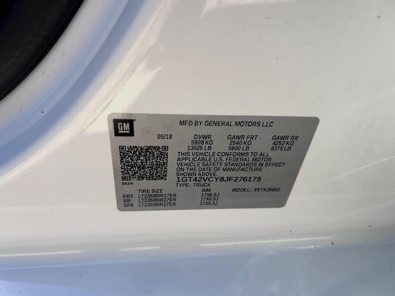 GMC Sierra 3500HD Vehicle Full-screen Gallery Image 18