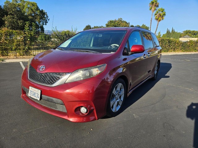 Toyota Sienna SE - Pomona CA