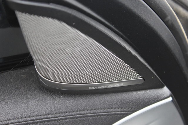 2019 BMW 5 Series M550i - Photo 12