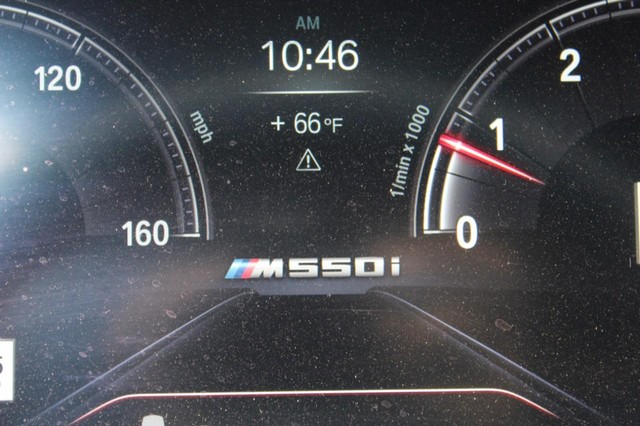 2019 BMW 5 Series M550i - Photo 14