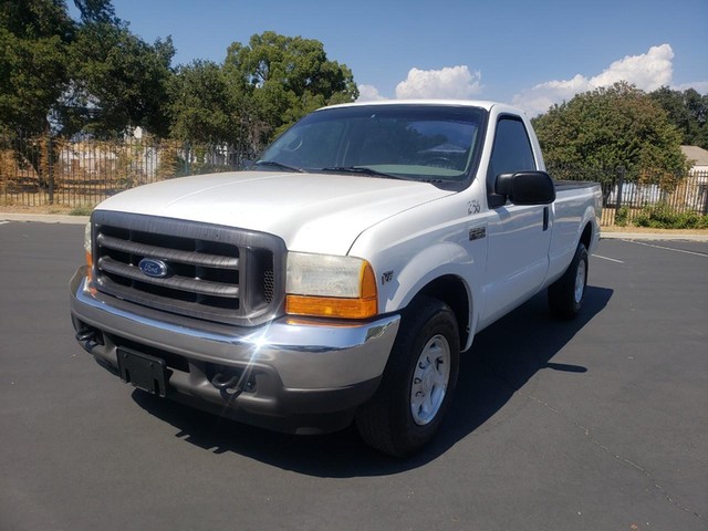 Ford Super Duty F-250 2WD XLT Reg Cab - Pomona CA