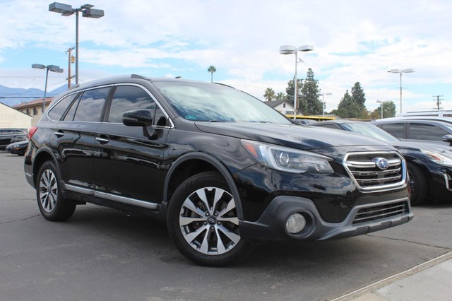 2018 Subaru Outback Touring's photo