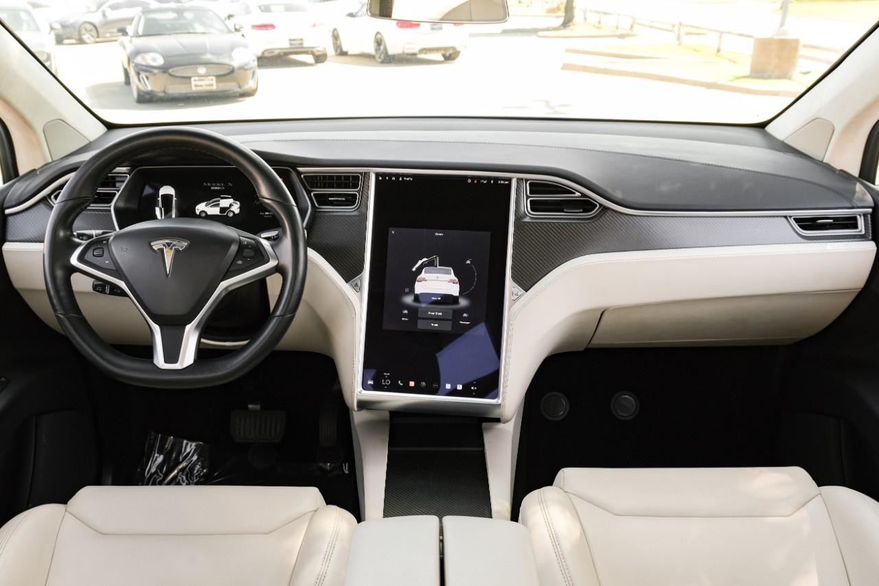Tesla Model X Vehicle Main Gallery Image 16