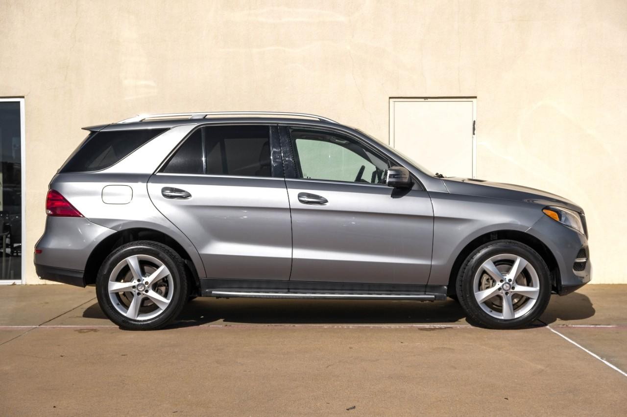 Mercedes-Benz GLE 350 Vehicle Main Gallery Image 05