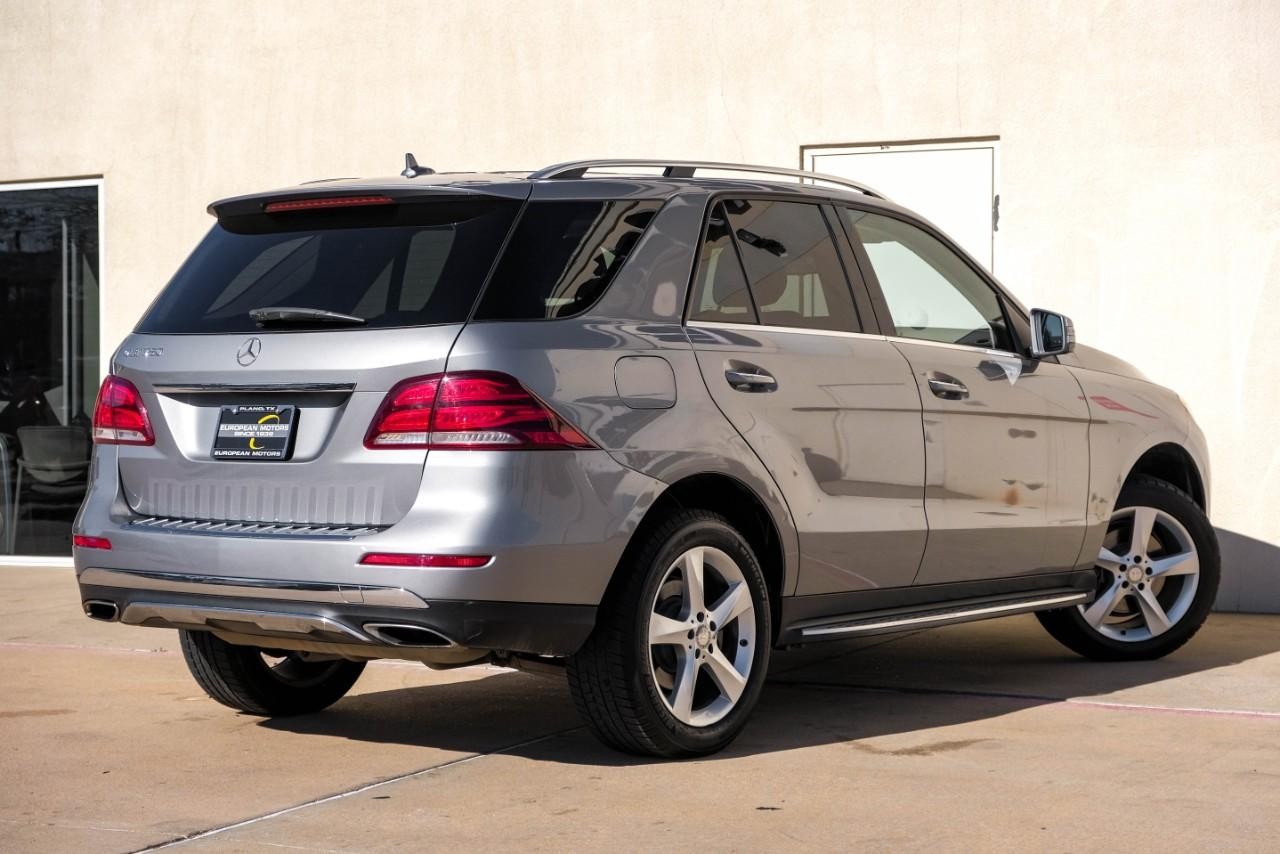 Mercedes-Benz GLE 350 Vehicle Main Gallery Image 06