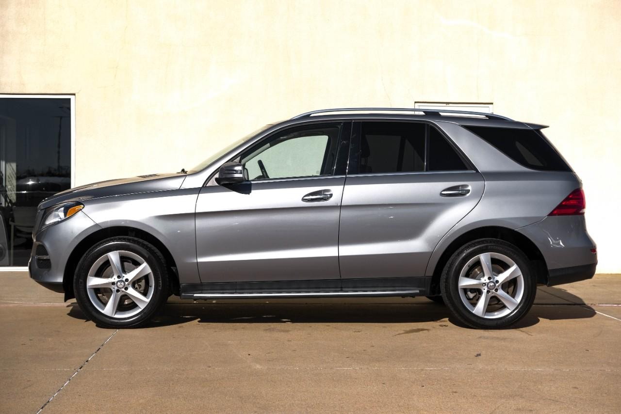 Mercedes-Benz GLE 350 Vehicle Main Gallery Image 09