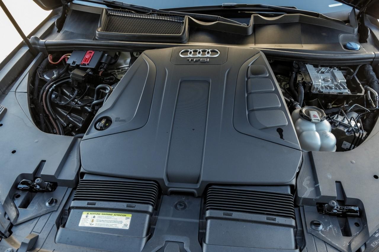 Audi Q7 Vehicle Main Gallery Image 46