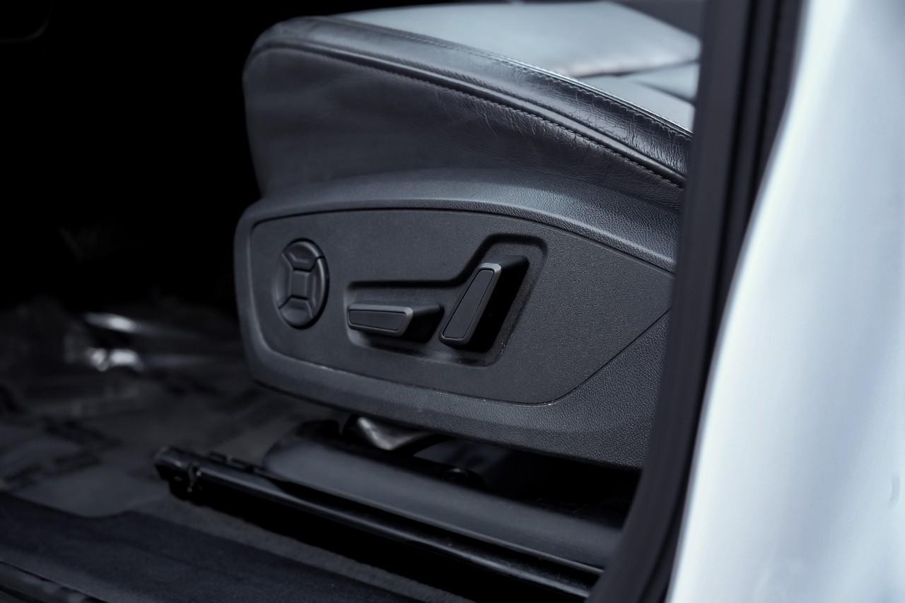 Audi Q3 Vehicle Main Gallery Image 32
