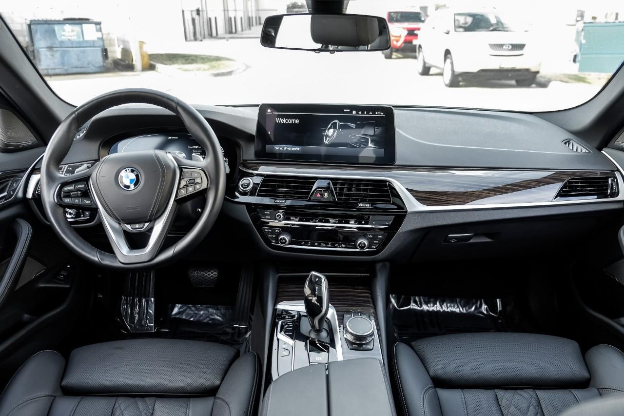 BMW 5 Series Vehicle Main Gallery Image 16