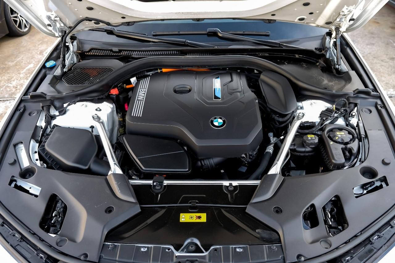 BMW 5 Series Vehicle Main Gallery Image 49