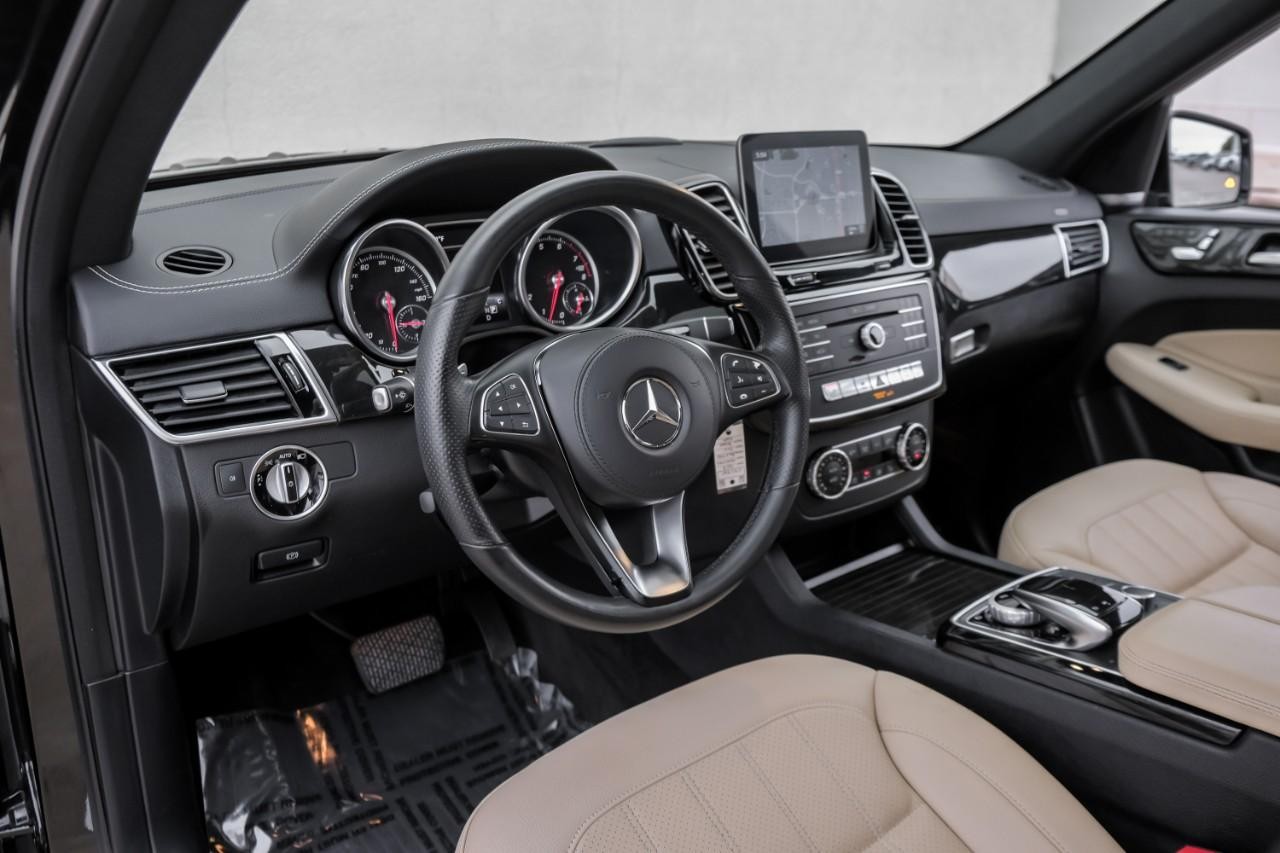 Mercedes-Benz GLS 450 Vehicle Main Gallery Image 03