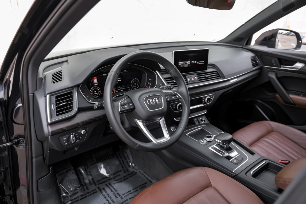 Audi Q5 Vehicle Main Gallery Image 03