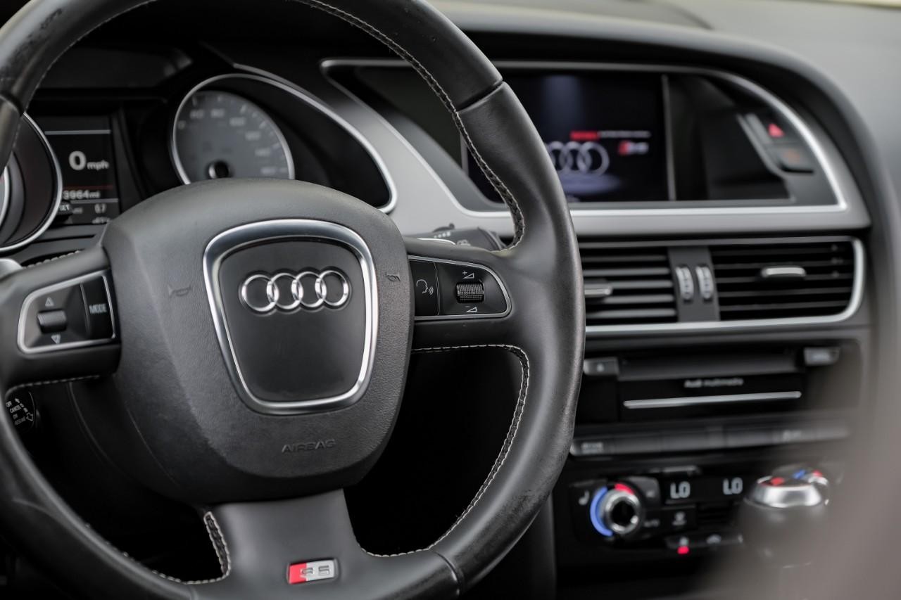 Audi S5 Vehicle Main Gallery Image 19