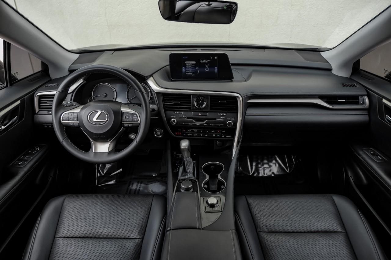 Lexus RX Vehicle Main Gallery Image 15