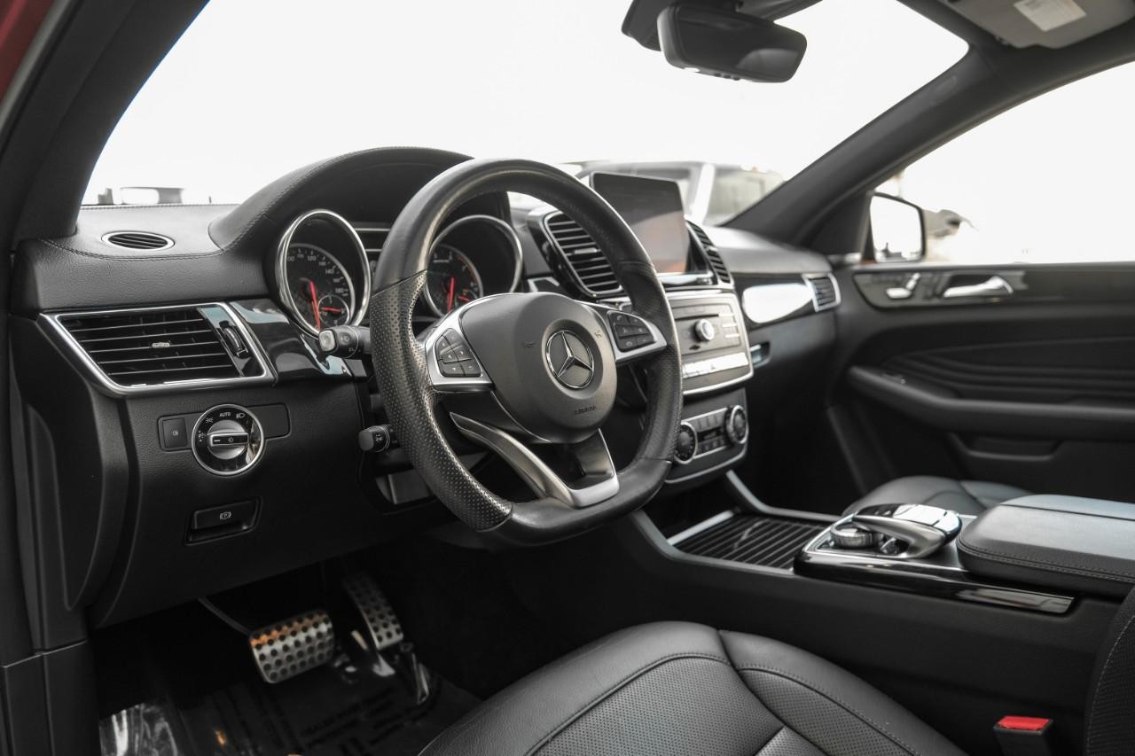 Mercedes-Benz GLE Vehicle Main Gallery Image 03