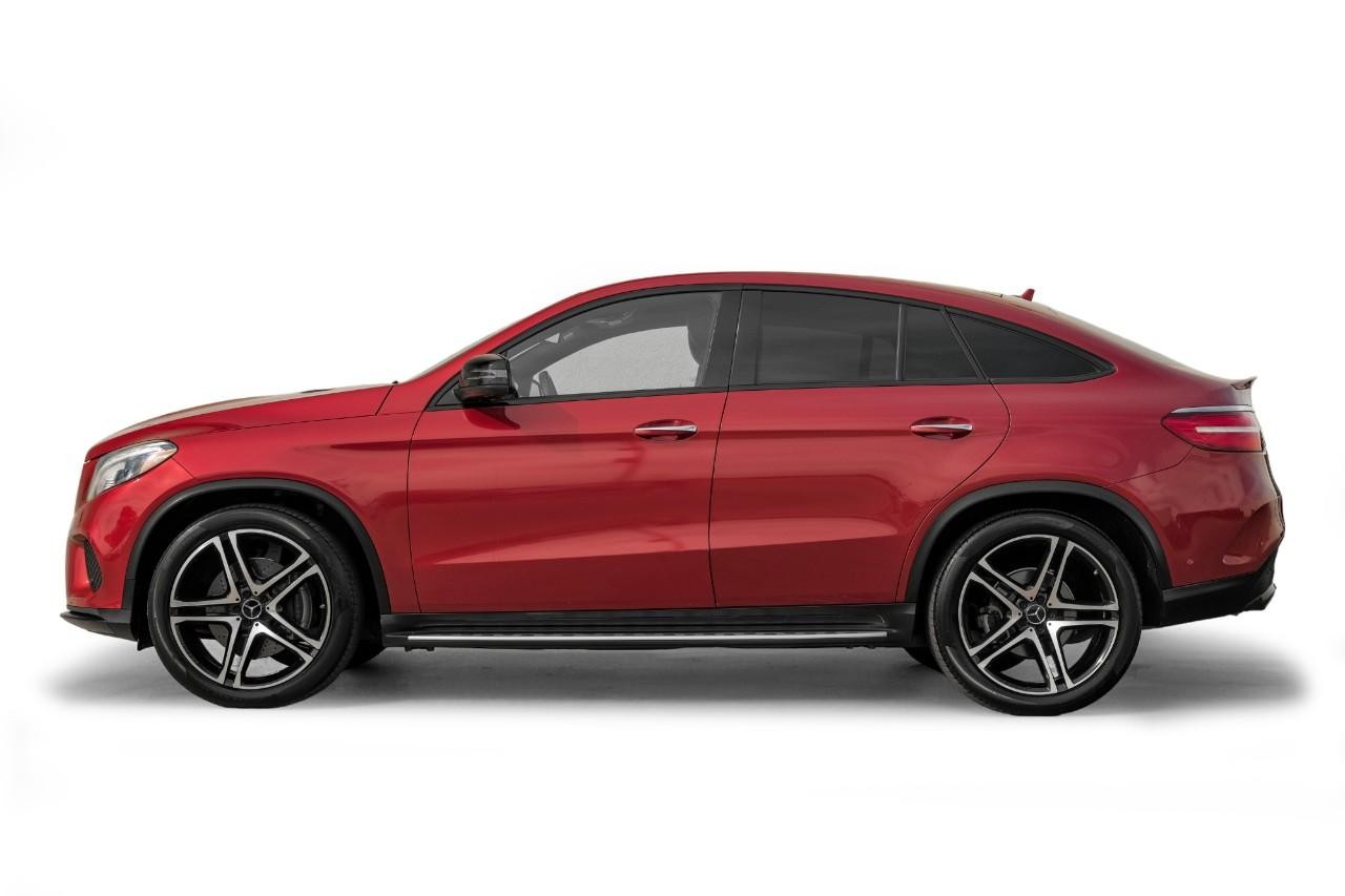 Mercedes-Benz GLE Vehicle Main Gallery Image 12