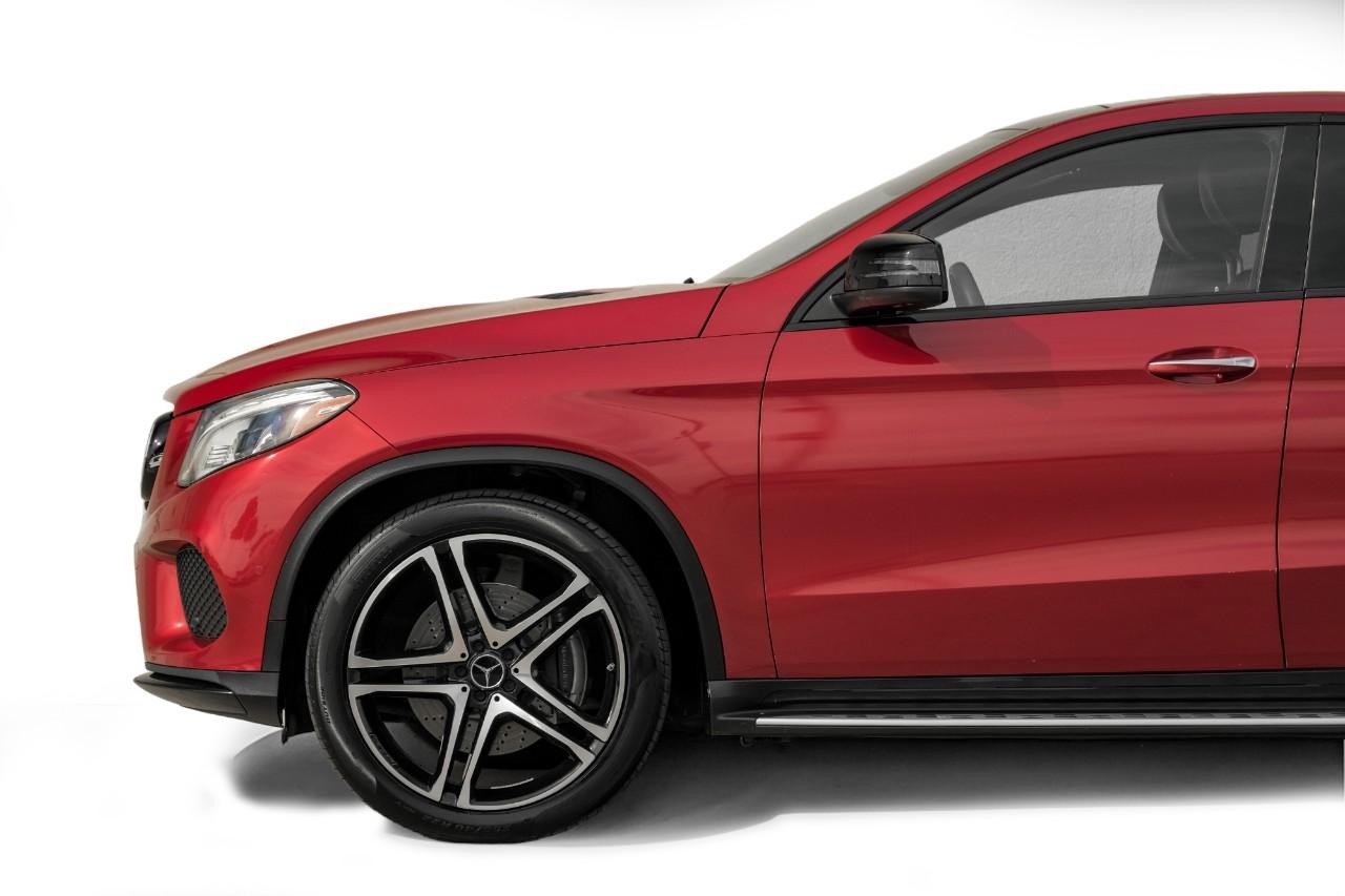 Mercedes-Benz GLE Vehicle Main Gallery Image 13