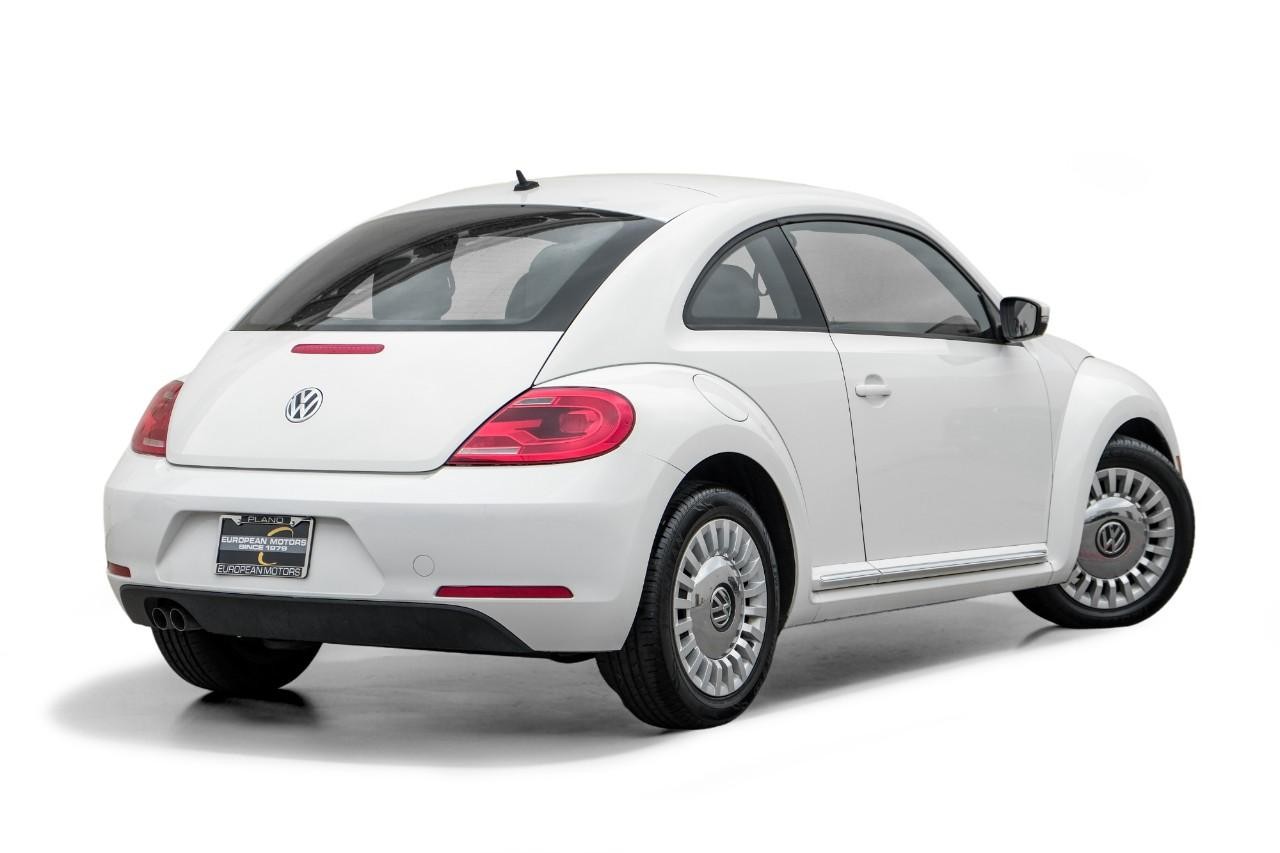 Volkswagen Beetle Coupe Vehicle Main Gallery Image 08