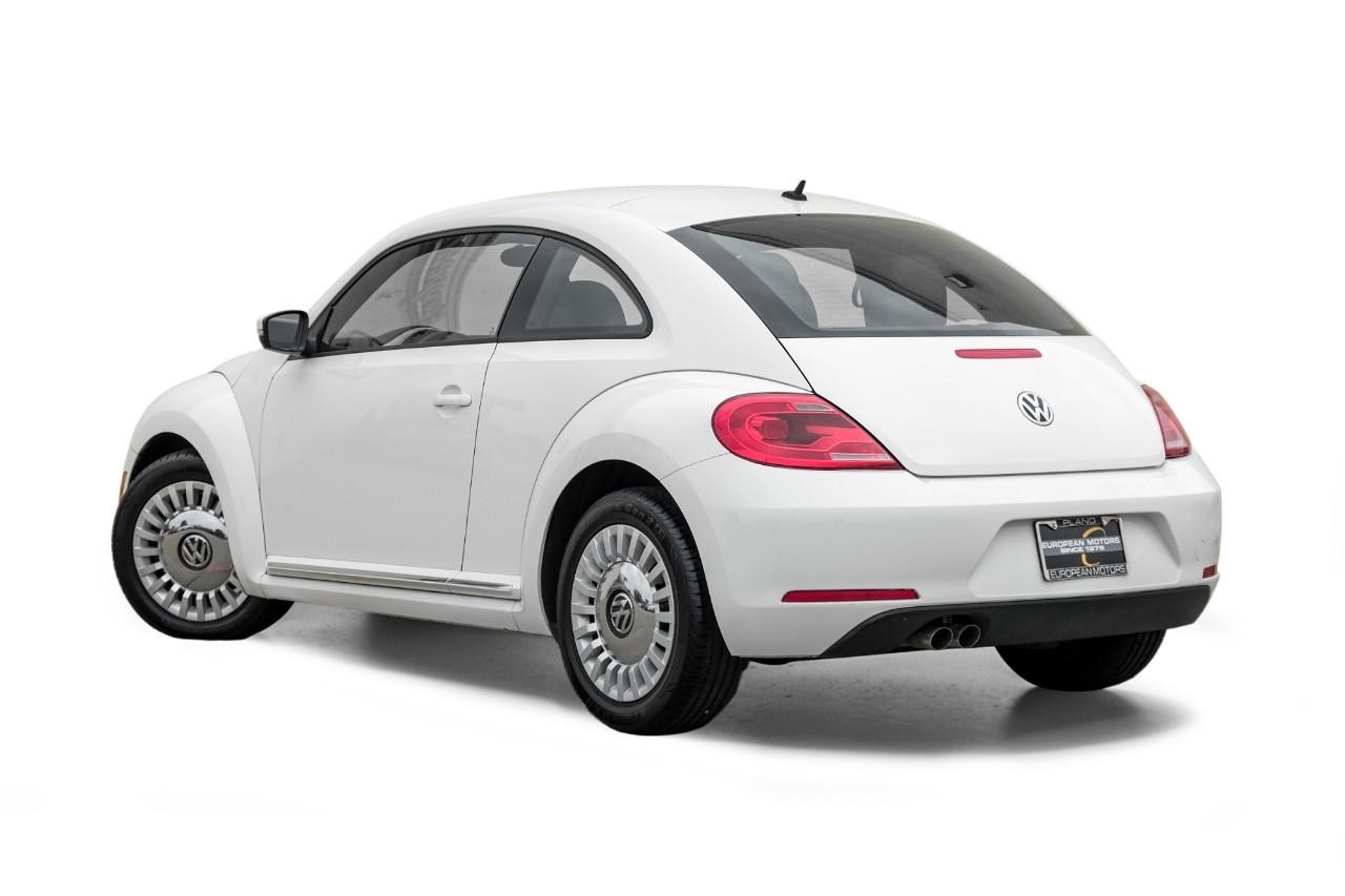 Volkswagen Beetle Coupe Vehicle Main Gallery Image 09