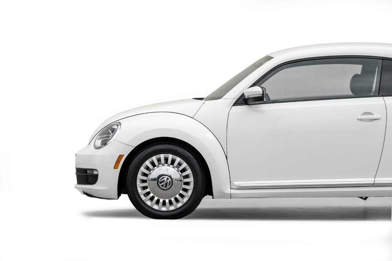 Volkswagen Beetle Coupe Vehicle Main Gallery Image 11