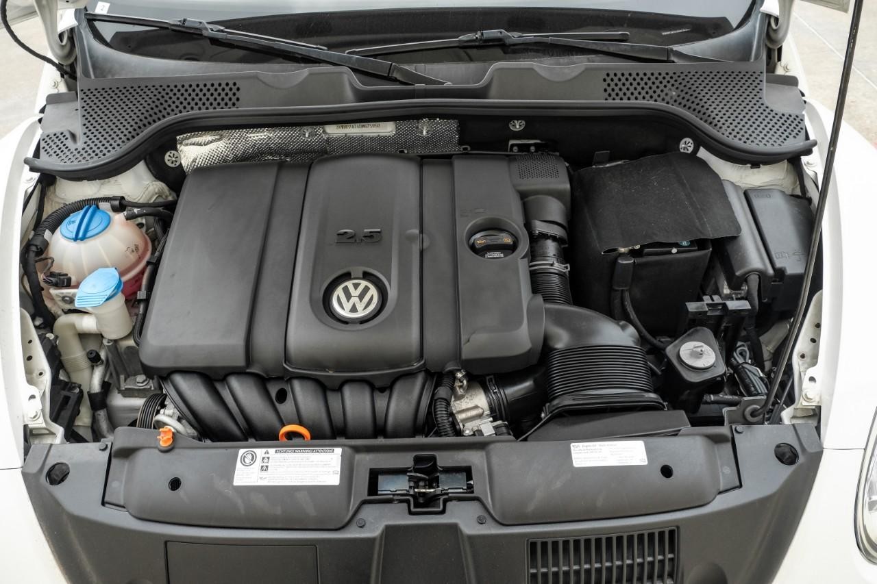 Volkswagen Beetle Coupe Vehicle Main Gallery Image 39