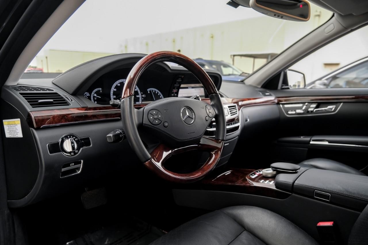 Mercedes-Benz S 550 Vehicle Main Gallery Image 19