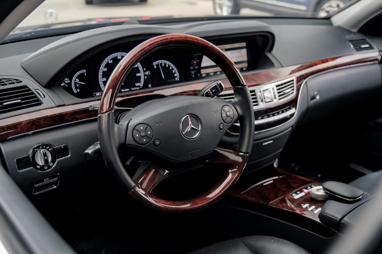Mercedes-Benz S 550 Vehicle Main Gallery Image 21