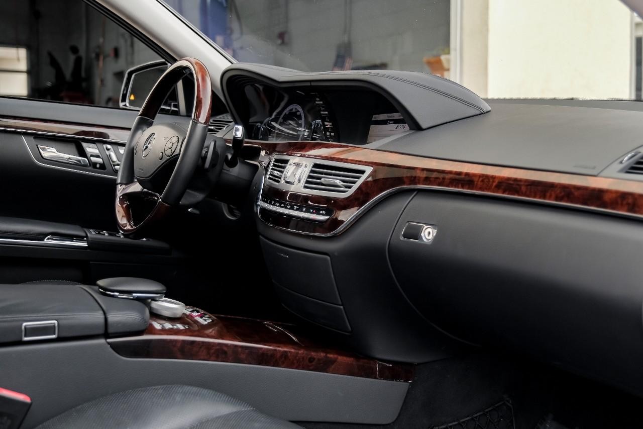 Mercedes-Benz S 550 Vehicle Main Gallery Image 28