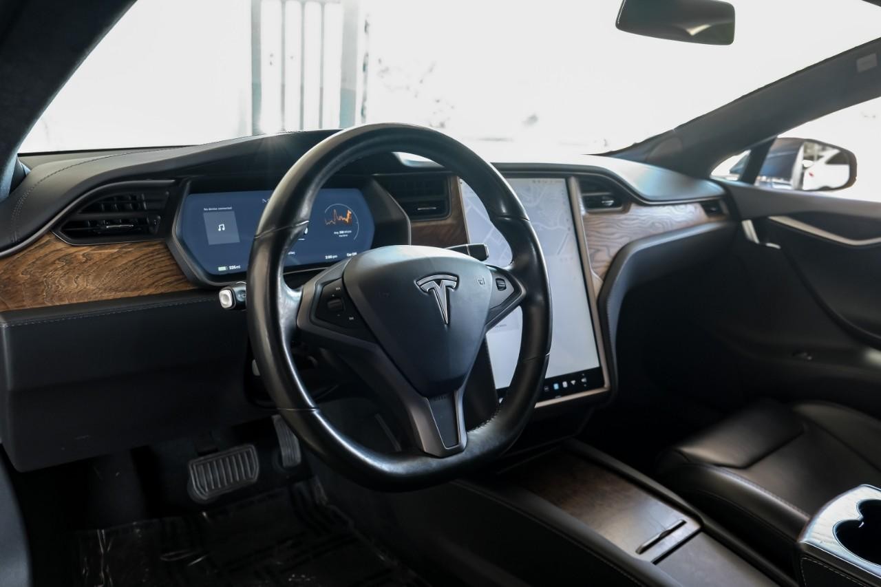 Tesla Model S Vehicle Main Gallery Image 03
