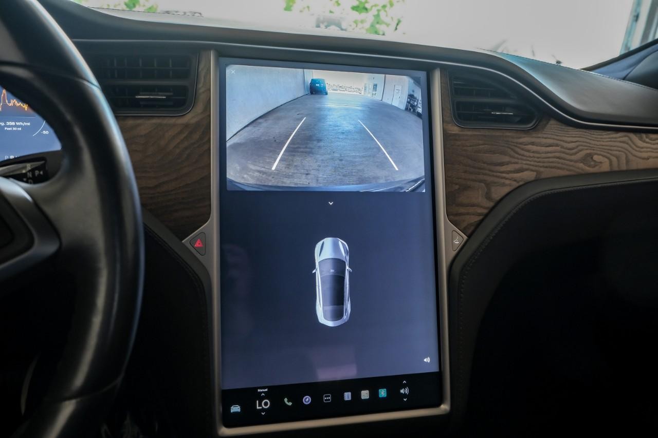 Tesla Model S Vehicle Main Gallery Image 24