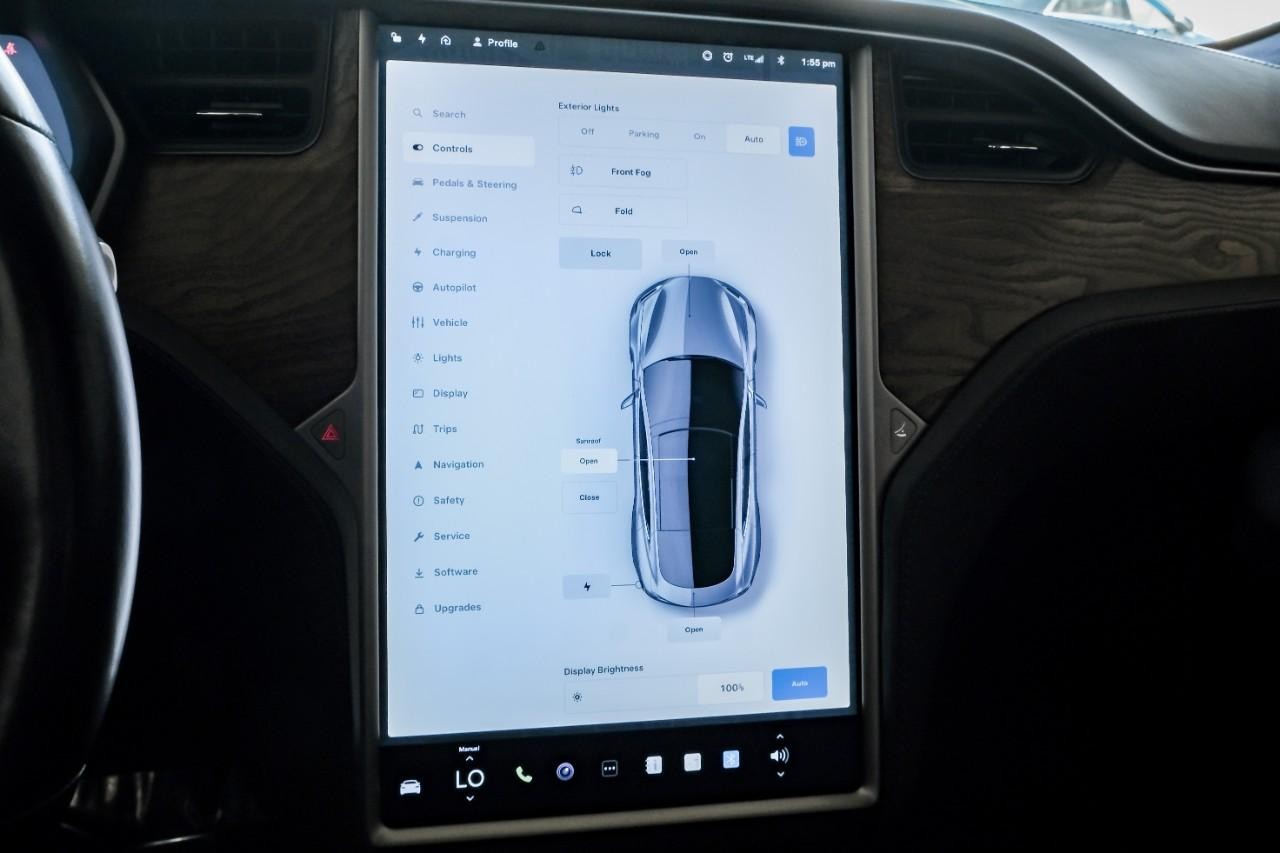 Tesla Model S Vehicle Main Gallery Image 29
