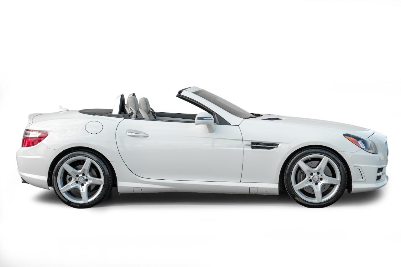 Mercedes-Benz SLK-Class Vehicle Main Gallery Image 10